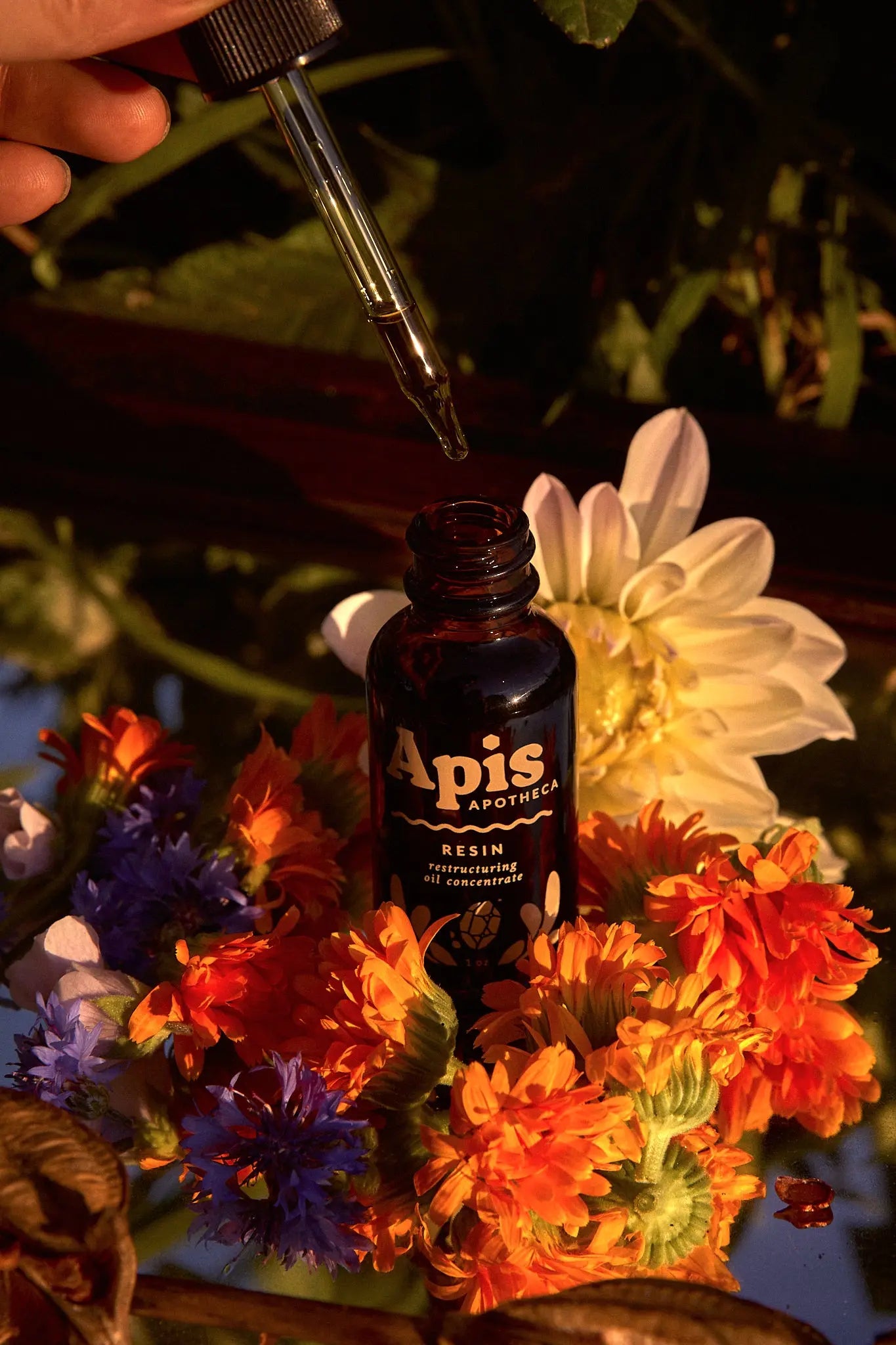 Resin ✿ Restructuring Oil Concentrate Apis Apotheca